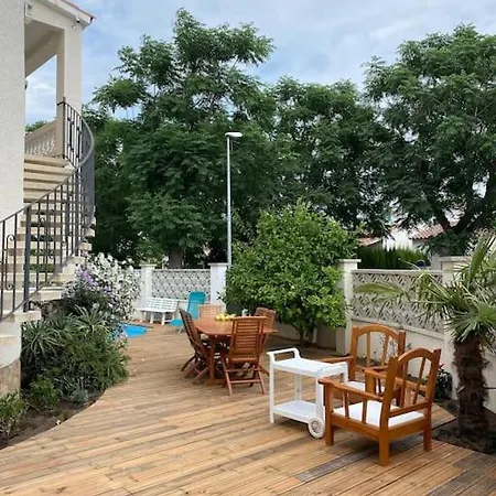 Maison De Charme Avec Piscine Сasa de vacaciones